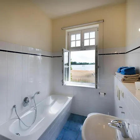 Apartment 5 Am Wasser Gut Rügen Wlan Und Sauna Grubnow