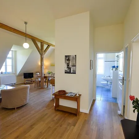 Apartment Ferienwohnung-5-am-wasser-gut-grubnow-ruegen-wlan-und-sauna *